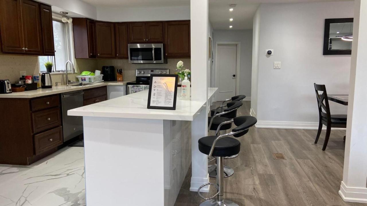 Spectacular 3 Bedroom 2 Wr House - Close To Airport Toronto Esterno foto