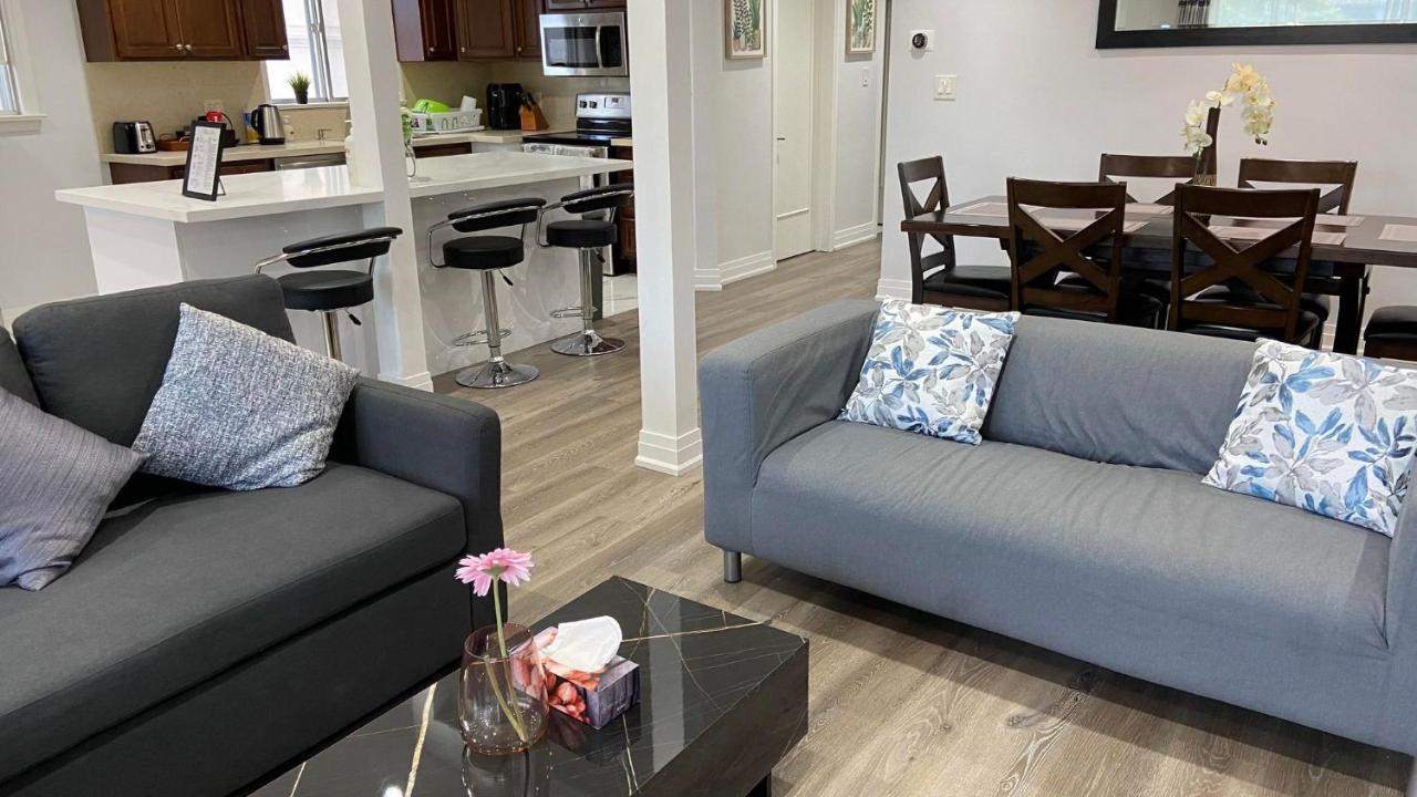 Spectacular 3 Bedroom 2 Wr House - Close To Airport Toronto Esterno foto
