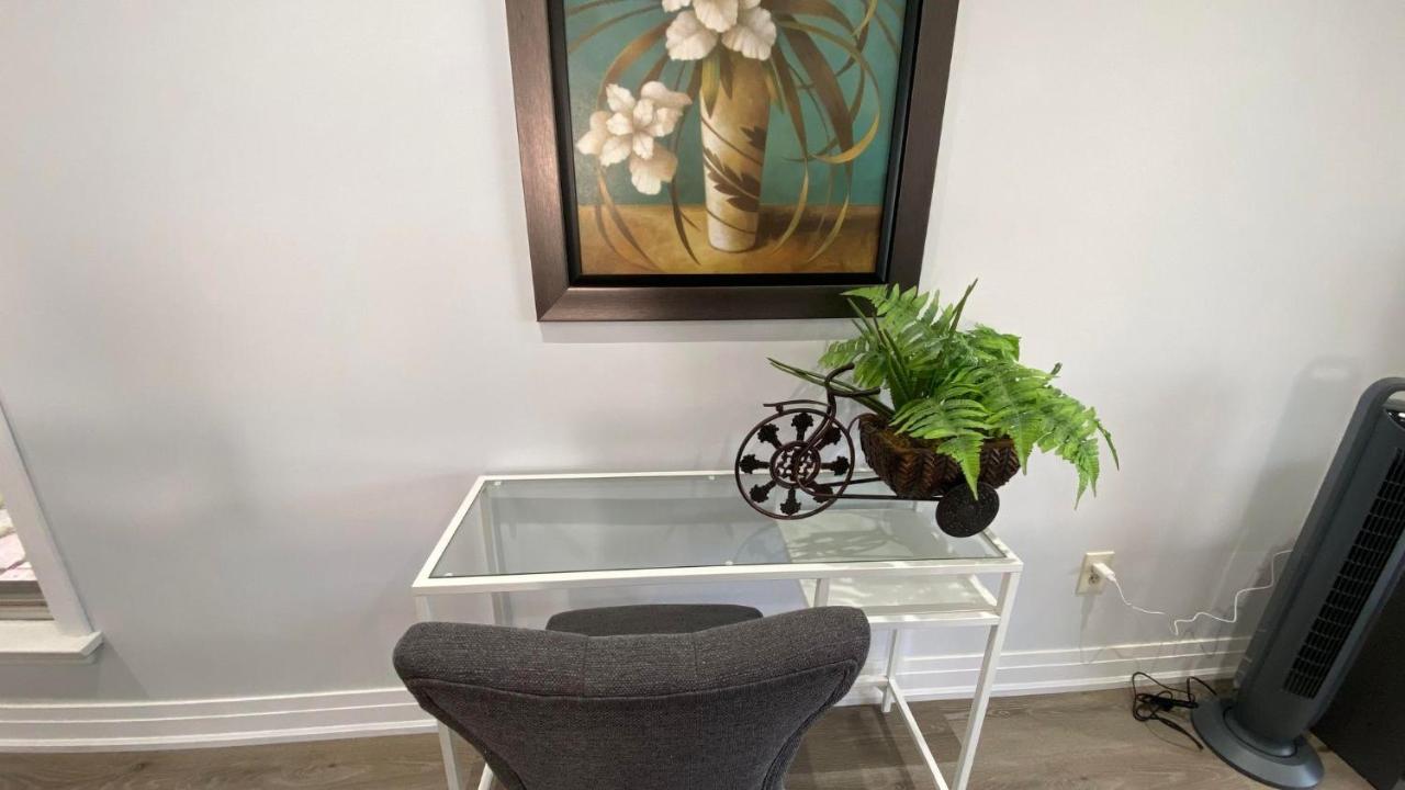 Spectacular 3 Bedroom 2 Wr House - Close To Airport Toronto Esterno foto