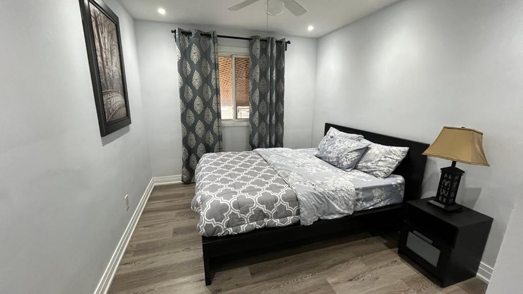 Spectacular 3 Bedroom 2 Wr House - Close To Airport Toronto Esterno foto